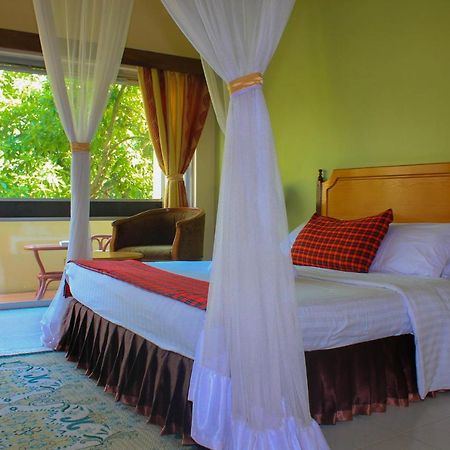 Equator Hotel Arusha Luaran gambar