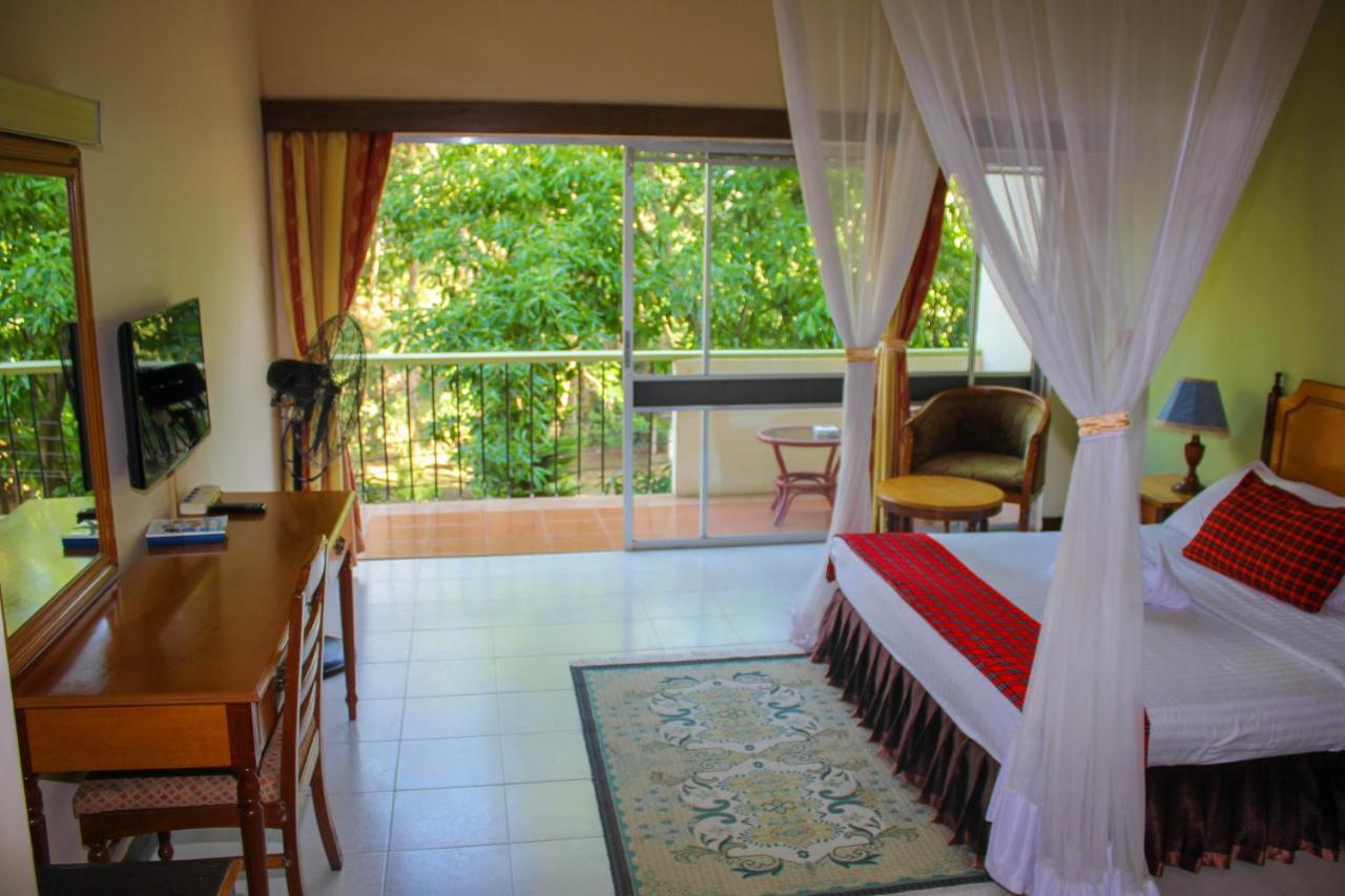 Equator Hotel Arusha Luaran gambar