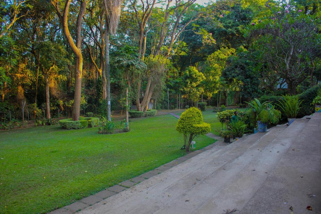 Equator Hotel Arusha Luaran gambar