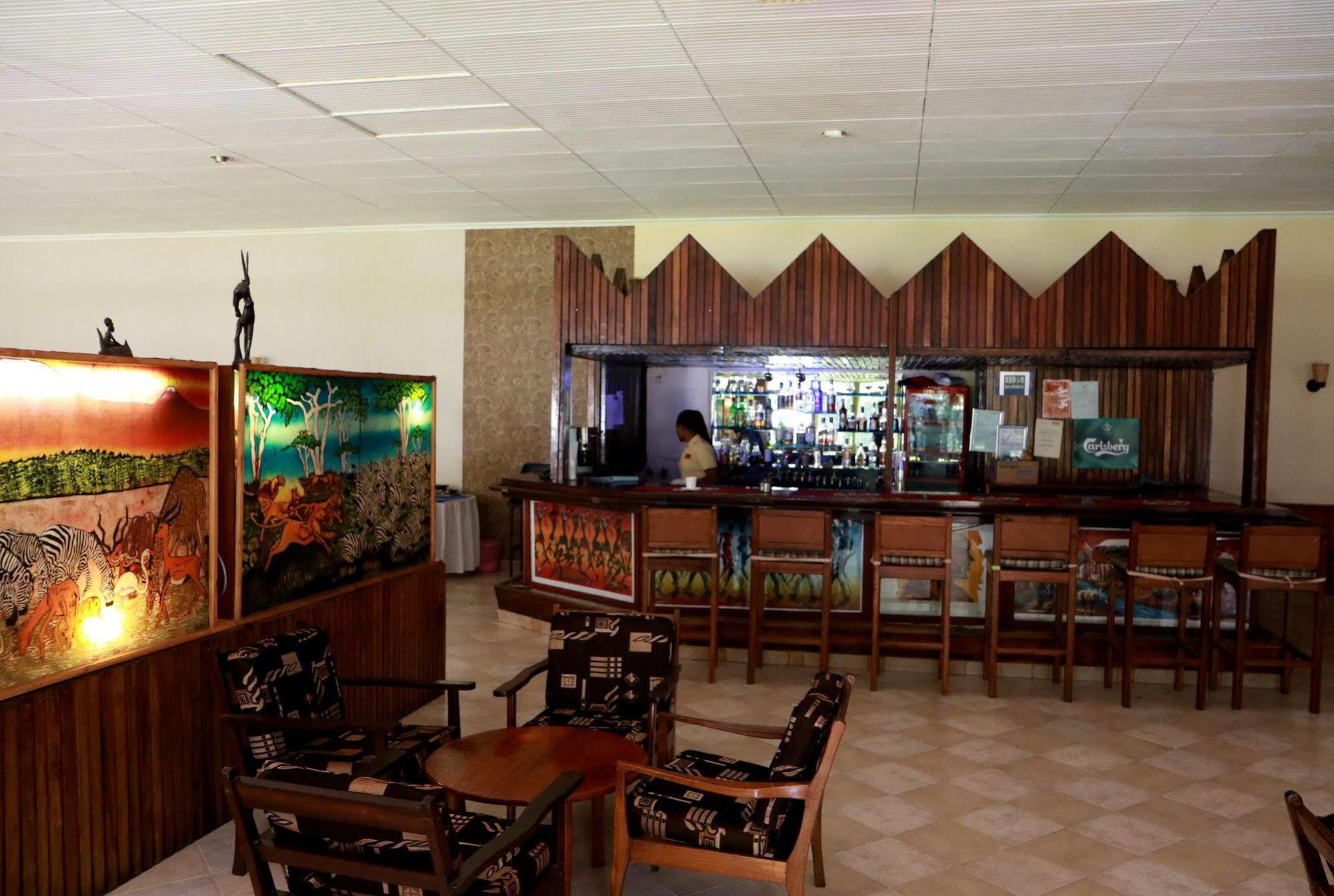 Equator Hotel Arusha Luaran gambar