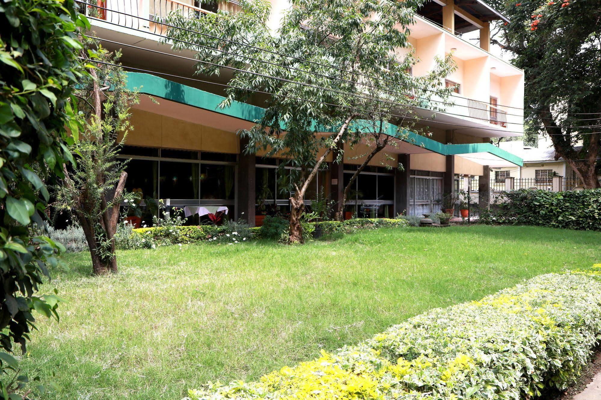 Equator Hotel Arusha Luaran gambar